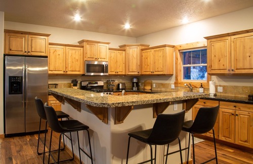 Tamarack Resort House | Ski, Boat, Bike, Hike! All-Season Mountain Access- Cozy Tamarack Timberhaus.