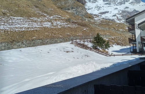 Cervinia House | Ski chalet Cervinia MARTINO ski-in-ski-out 8p apartment sunny spacious wifi