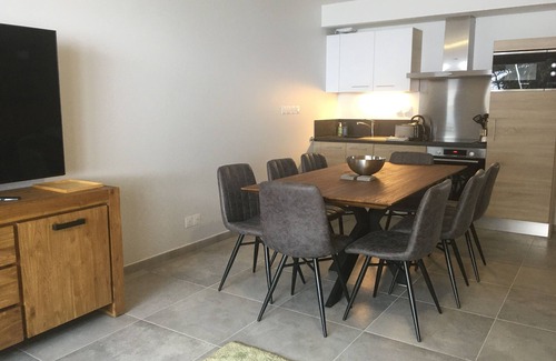Oz Apartment | Ski in and Ski out in style in Oz/Alpe d’Huez and great for the Summer too!