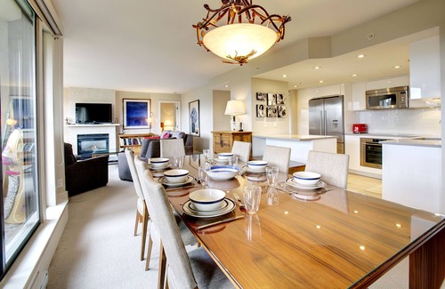 Upper Village Condo | Ski in/Out 2 Bed/2bath w Pool/HotTub & Great Light