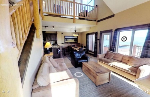 East Kootenay Condo | Ski In/Out! Gorgeous Loft Condo with Mountain Views, Sleeps 10