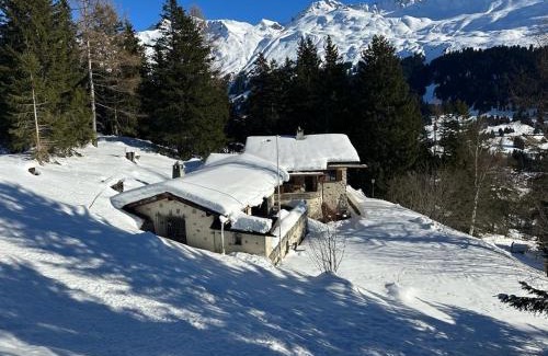 Valbella Villa | Ski In&Out, Lenzerheide freistehendes Top CHALET, urchig, gross