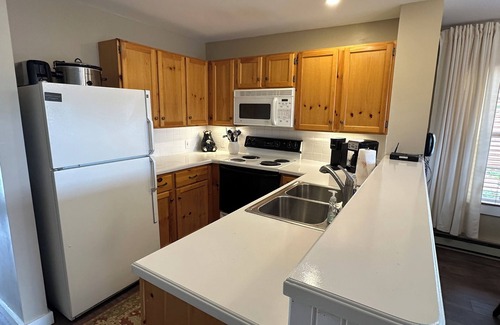 Snowshoe House | Ski-in/out, pet/kid-friendly, slope side townhouse