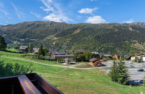 Meribel Village Apartment | Ski-In/Ski-Out Apartment with Pool and Spa Access in Méribel Village