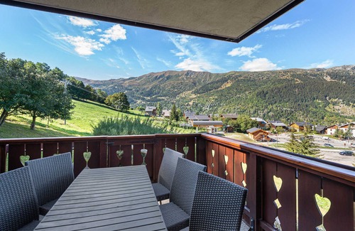 Meribel Village Apartment | Ski-In/Ski-Out Apartment with Pool and Spa Access in Méribel Village