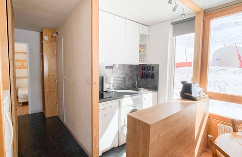 Val Claret Apartment | "Ski-In/Ski-Out Apartment · Renovated · Balcony · WiFi · Pet Friendly"