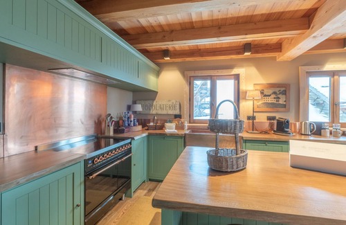 Cognet Ski Chalet | Ski-in/Ski-out chalet with spa, sauna and parking