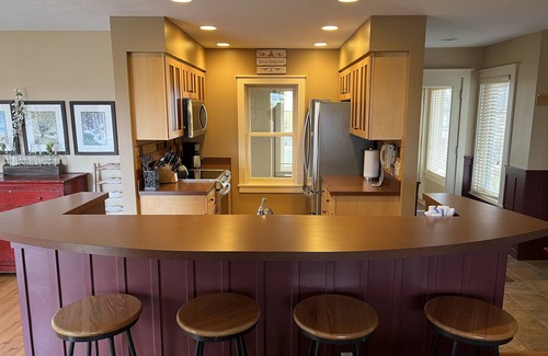 Thompsonville Condo | Ski In/Ski Out Mountain Top Condo at Crystal Mountain