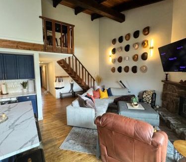Steamboat Springs Apartment | Ski Town Chalet
