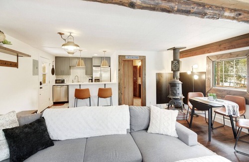 Pine House | Skipper's Pine Cabin