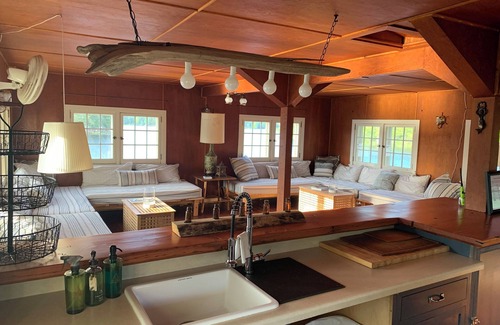 Duluth House | Skogvei Geodesic Dome with Nordic SAUNA, Boathouse & Private Lake access