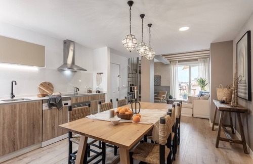 Trafalgar Apartment | Skoura - 3 bedrooms and terrace in Almagro