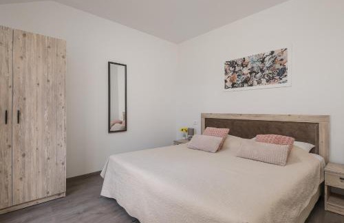 Mocici Bed & Breakfast | Sky Airport Apartments