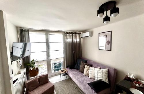Mirow Apartment | Sky Apartment Comfy Suite Pereca