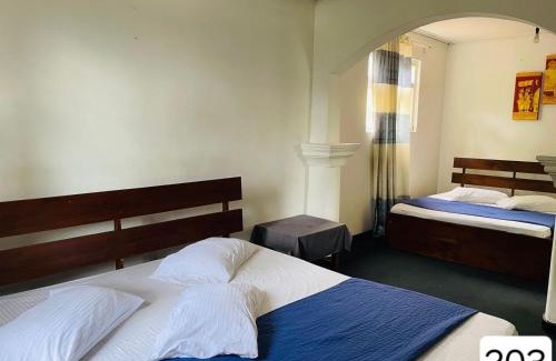 Gomagoda Hotel | Sky Beam Hotel
