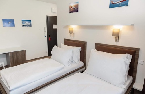 Ruzyne Hotel | SKY Hotel Prague