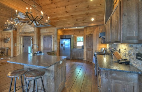 Mineral Bluff Cabin | Sky`s The Limit - Mineral Bluff