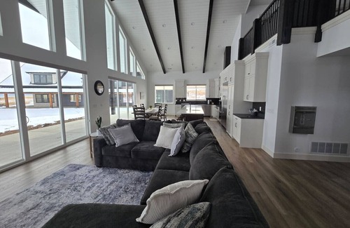 Fish Haven House | Sky Sapphire Haven Cabin