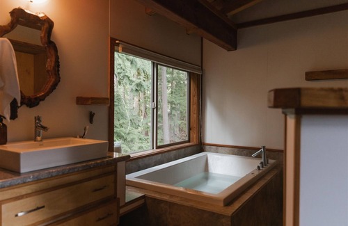 Savary Island Resort | Sky suite 1 at the Savary Island Resort