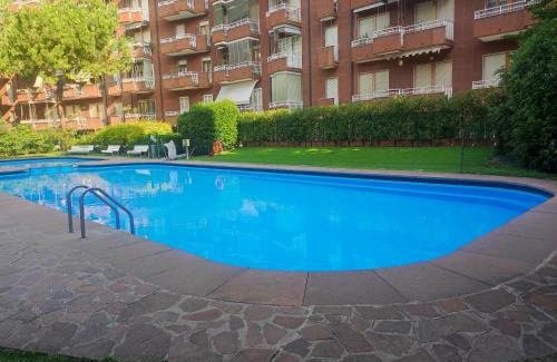 Lambrate Bed & Breakfast | Sky View apartment with Swimming pool, AC, Wifi, M2