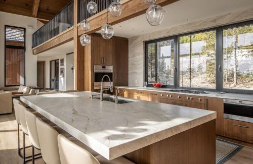 Spanish Peaks House | Skylark Chalet