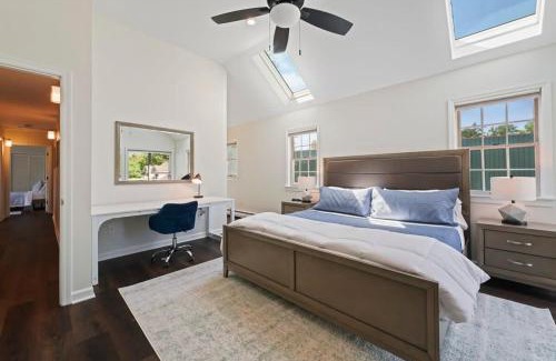 Saratoga Springs House | Skylight Suites by Saratoga Stays