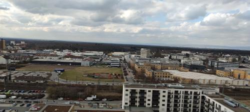 Langen Apartment | Skyline-Aussicht und fantastische Sonnenuntergänge
