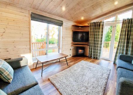 Arden House | Skyline Lodge Loch Lomond Castle Lodges