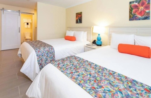 Christiansted Hotel | Skyline Strolls | 3 Queen Rooms + Art, Culture & Cafes