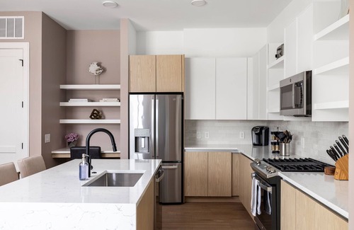 Cabbagetown Apartment | Skyline Suite by Atlanta Luxury Rentals