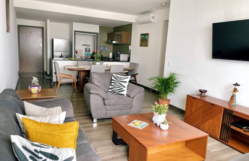 Granada Apartment | Skyline Suite | Polanco’s Best Location|Fast Wifi, Prime Location in Mexico City