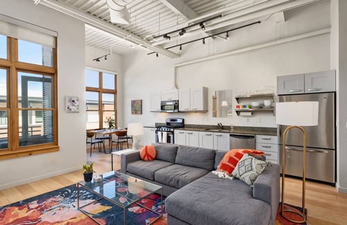 Basalt Condo | Skyline Terrace | Rooftop Deck, 2 Desks, A/C!