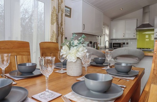 Newton Ferrers Cottage | SKYVIEW, family friendly, with a garden in Newton Ferrers