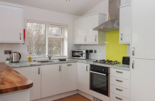 Newton Ferrers Cottage | SKYVIEW, family friendly, with a garden in Newton Ferrers