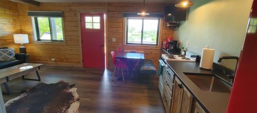 Grantsdale House | SkyWater Cabins