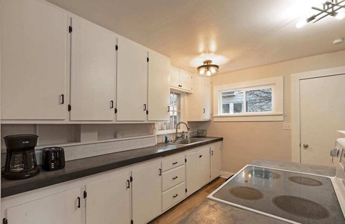 Rose Park House | Slant Streets Bungalow - Close proximity to The Hip Strip, Downtown Missoula and UM.