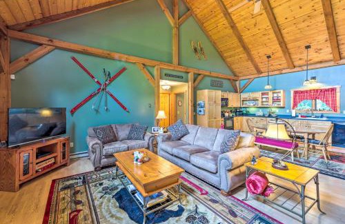Slatyfork Farm House | Slaty Fork Escape with Mountain View and Hot Tub!