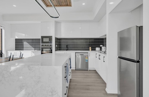 Kalkallo House | Sleek Family Home Near Kallo Town Centre