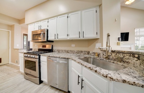 Forestview House | Sleek + Modern Lombard Townhome w/Pond View!