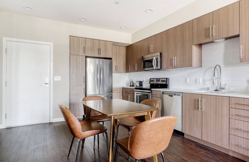 Mountain View Apartment | Sleek Mountain View 1BR w/Garden & Pool, nr Restaurants, by Blueground