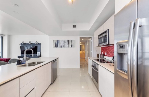 Hallandale Beach Condo | Sleek & Spacious 3-BR Condo at Miami’s Beachwalk Resort