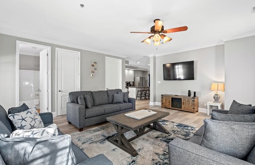 Ash House | SLEEP 16, Pool, Pool Table - 304B