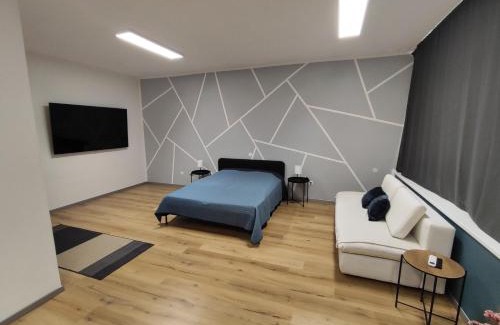 Sempeter-Vrtojba Apartment | Sleep&Go Vrtojba International Border Crossing