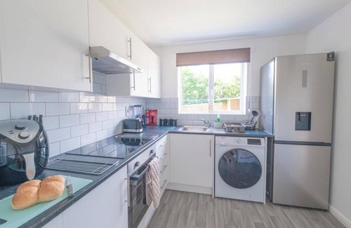 Corby House | Sleep5- FamilyFriendly- PrivateGarden- FreeParking