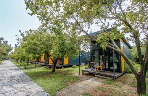 Greater Johannesburg Metropolitan Area Hotel | SleepOver Lanseria