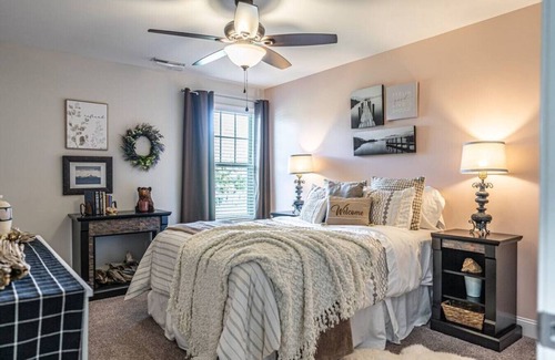 Carthage House | Sleeps 10! Carthage