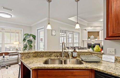 Enterprise House | Sleeps 10 I Pet-friendly I Mins to FT Rucker