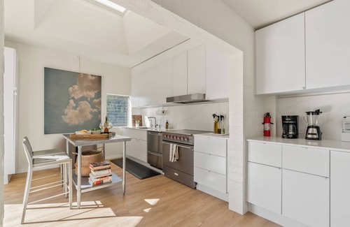 Malibu House | Sleeps 10, Luxe 2 Homes Malibu Hills Retreat | Cielo Estate by AvantStay