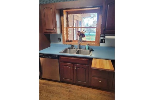 Montpelier Cabin | Sleeps 11 - Bar Room - Game Room - Handicap Accessible