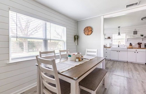 Seguin Other | Sleeps 12, 8 beds, 2 Units (3/2 & 1/1), 100% Fenced-In & Very Private by TLU